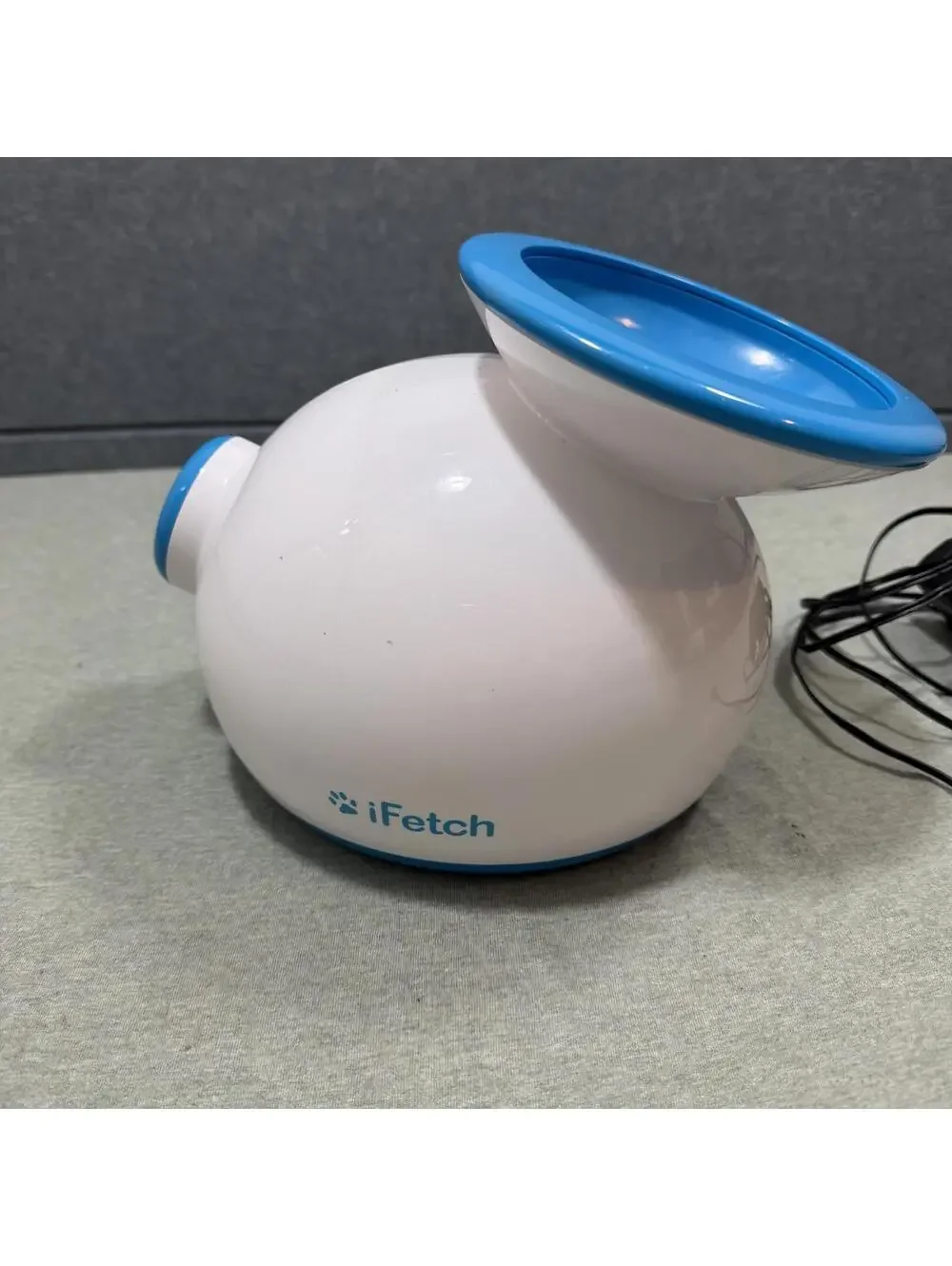 iFetch Interactive Automatic Ball Launcher for Small Dogs with‎ Cord